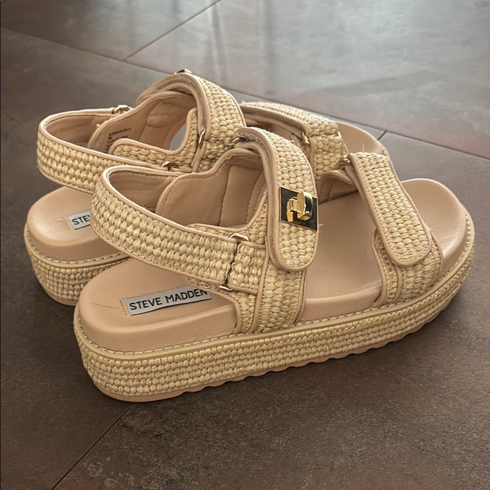 Steve Madden Big Mona Raffia Woven